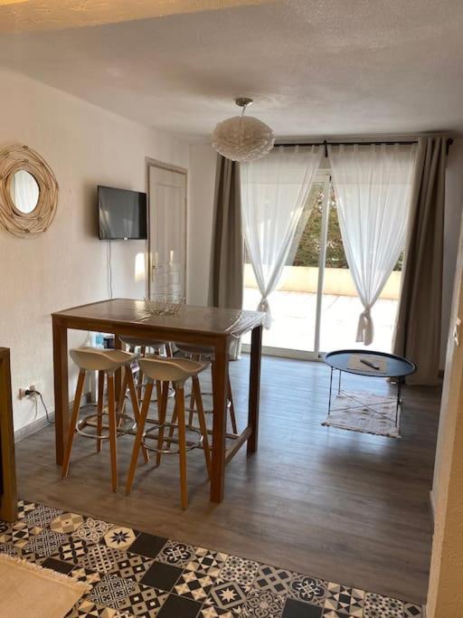 Appt 2 Pieces Port Frejus - Mega Terrasse + Garage Daire Dış mekan fotoğraf