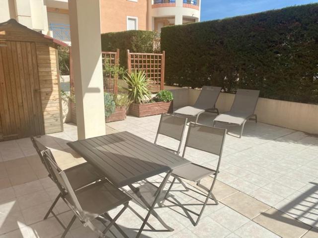 Appt 2 Pieces Port Frejus - Mega Terrasse + Garage Daire Dış mekan fotoğraf